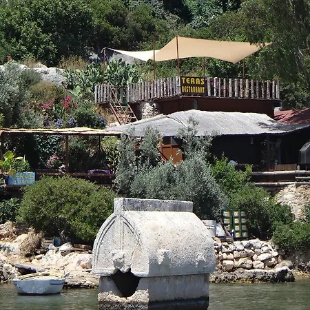 Teras Paradise בית הארחה *